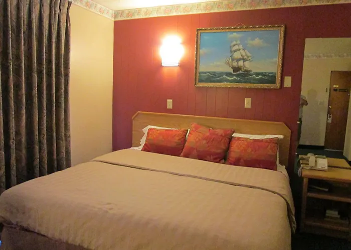 Townhouse Motel